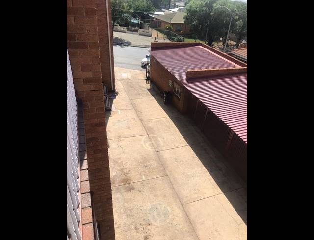 2 BEDROOM APARTMENT FOR SALE IN SYMHURST